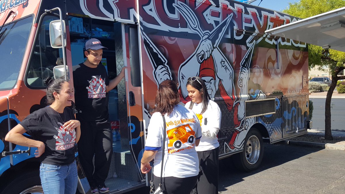 VIRIVIDAL's tweet photo. #TacoTrucksOnEveryCorner taking over Las Vegas making sure your voice is heard on this election @AmericasVoice @PLANactionNV @CCCAction https://t.co/YoEeCqrVVB