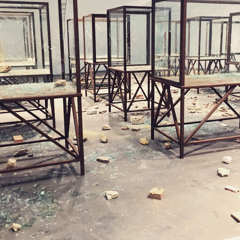 McZinsou's tweet photo. #KaderAttia gagne le #PrixMarcelDuchamp 
#arabsprings #artbasel2015 https://t.co/N7vpgdU0iP