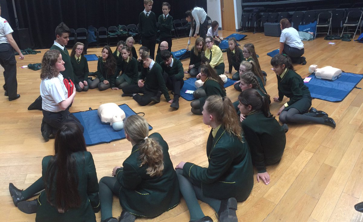 stcatherines247's tweet photo. Great session with Order of Malta CPR and defibrillator training as part of national Restart a Heart Day.Many thanks to Joanne and her team https://t.co/rQ9LQcwYAw