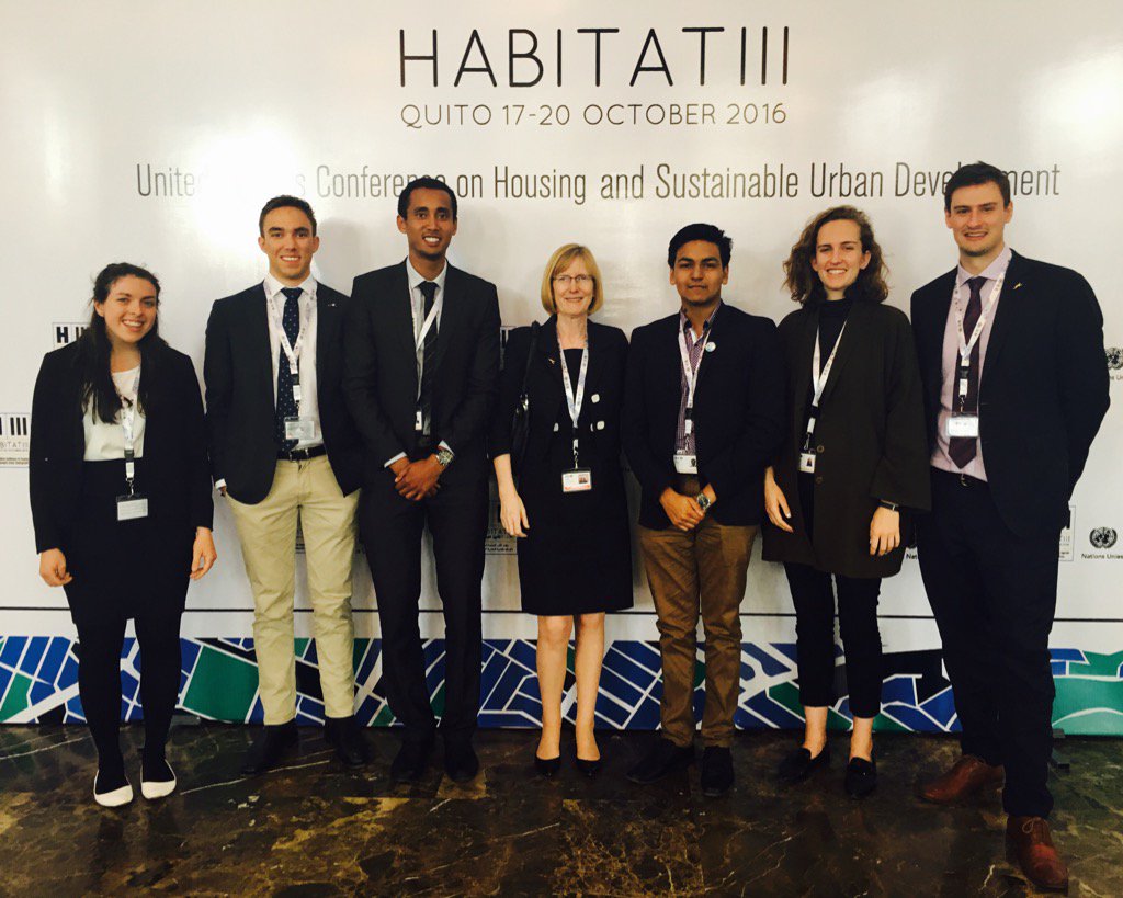 Delighted to meet impressive <a href="/globalvoicesau/">Global Voices</a> delegation at <a href="/Habitat3UN/">Habitat III</a> to discuss Australia's role in UN.