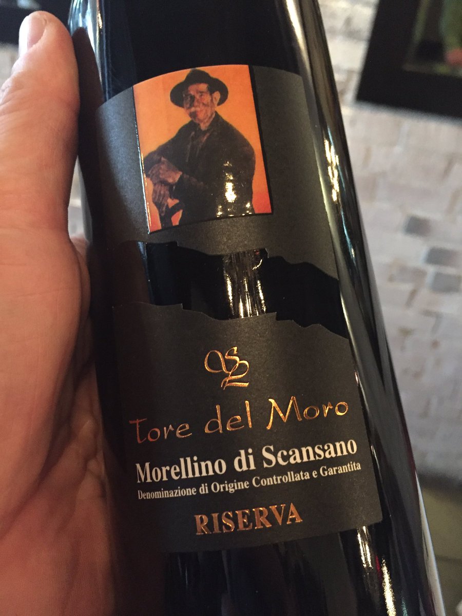 astudentofwine's tweet photo. The @azsantalucia riserva Morellino; a MOST unique #Sangiovese that appeals to #Barolo lovers w/light body, full acid, int tannin. 93+pts https://t.co/WOWyxtM2I4