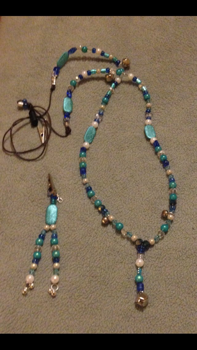WhiteSteedBeads's tweet photo. Be safe be seen when riding this winter loving this neon blue set of rhythm beads #whitesteedrhythmbeads #celebrateyourhorse https://t.co/NEQ94UcbOK