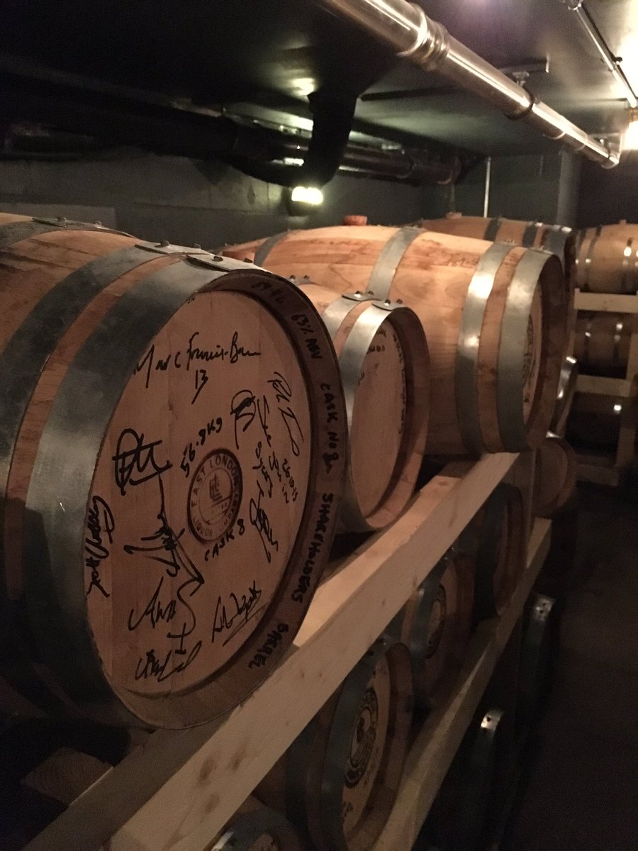OJRGolf's tweet photo. Well @GinJourney epic night. Even seen some secret whiskey. @cocktailkate55 #GinIsHealthy https://t.co/jUxjn8fSuJ
