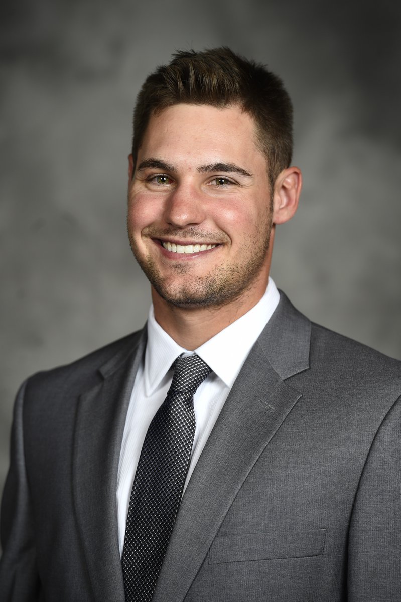 GopherBaseball's tweet photo. Our seniors were looking spiffy at last night's third annual Pro Day, spearheaded by @tobyanderson48! Read: ➡️ https://t.co/b8uvZ5Ud15 https://t.co/DY1iRnCaMk