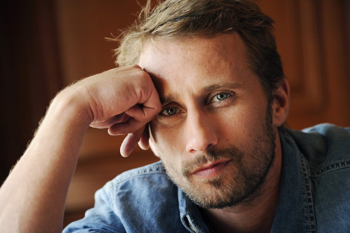 Nada_Wahied's tweet photo. مش هنطلعه فى ادوار اقوى من كده و لا ايه !?
:D
#MatthiasSchoenaerts
#FarFromMaddingCrowd
#ALittleChaos https://t.co/IdXvy89ObR