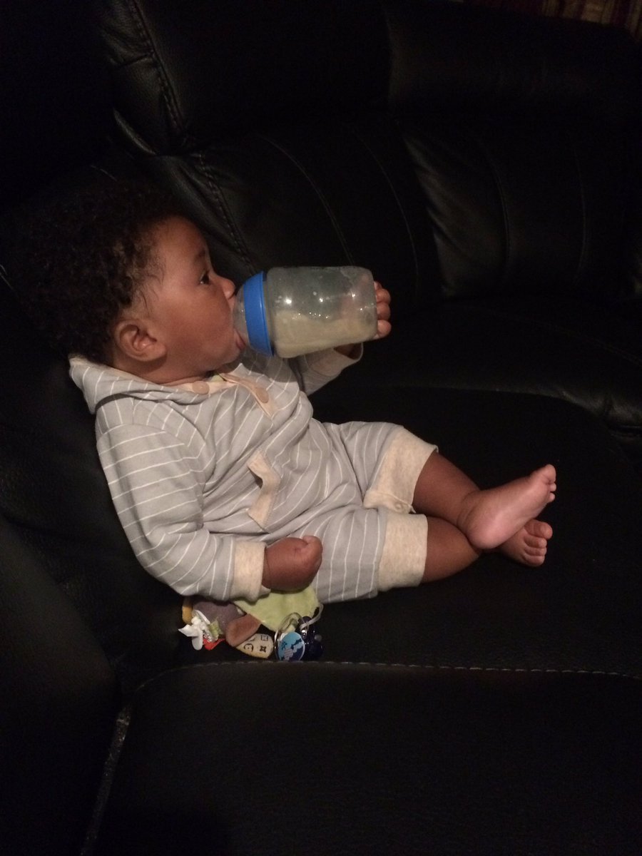 Beauteously_'s tweet photo. My young boy 💋 https://t.co/uQifFgeEQZ