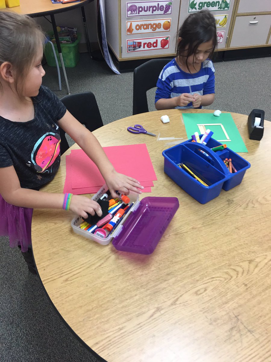 Quintana2022's tweet photo. Collaborating to build places in our community! #oneflagstone #fseteach https://t.co/1h0VHTxzKP