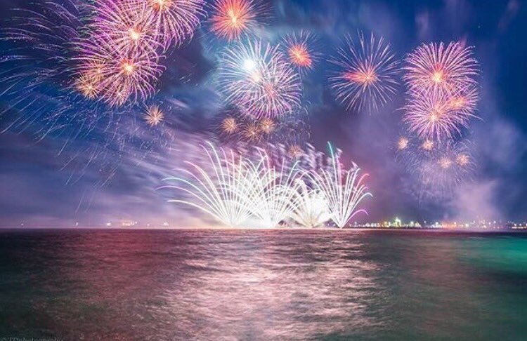 Still can't get over how amazing the Sky Show was on the weekend 😍 Pic via IG travis_williams625_t11 #TownsvilleShines