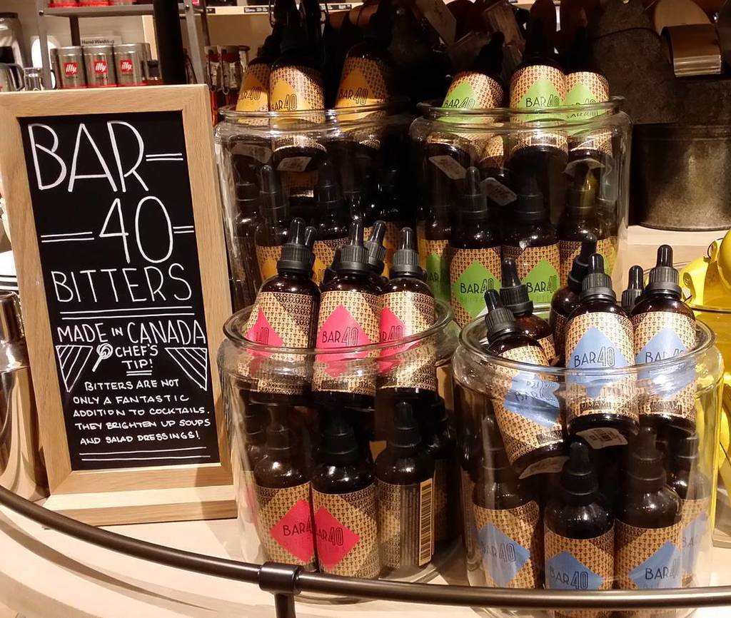 Bar40Bitters's tweet image. #bar40bitters @wsyorkdale tonight. Impromptu cocktail session with at William Sonoma's new… ift.tt/2dMA0nF