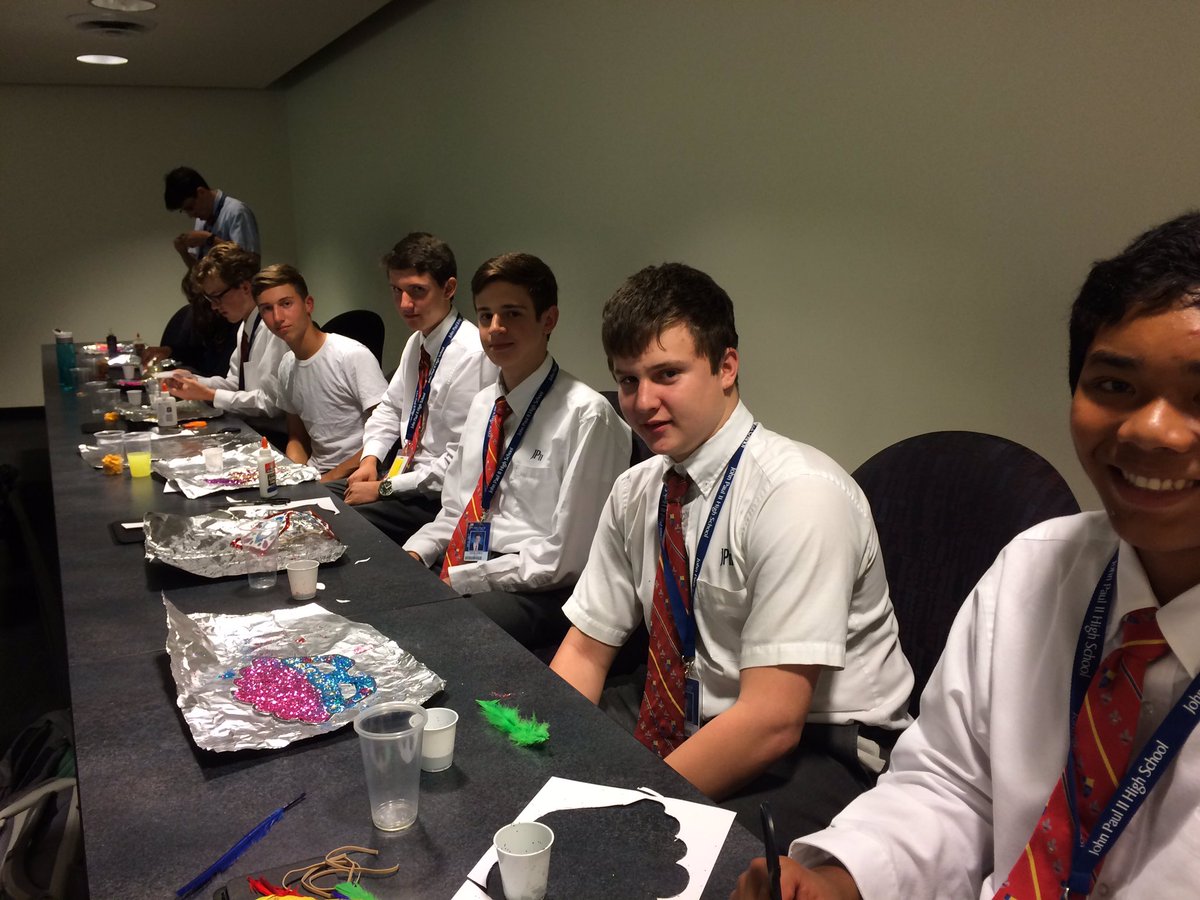 JPIIHSNHS's tweet photo. Awesome day working on halloween masks! Thank you to all members who helped out #NHSHalloween https://t.co/MQRstNGPeT