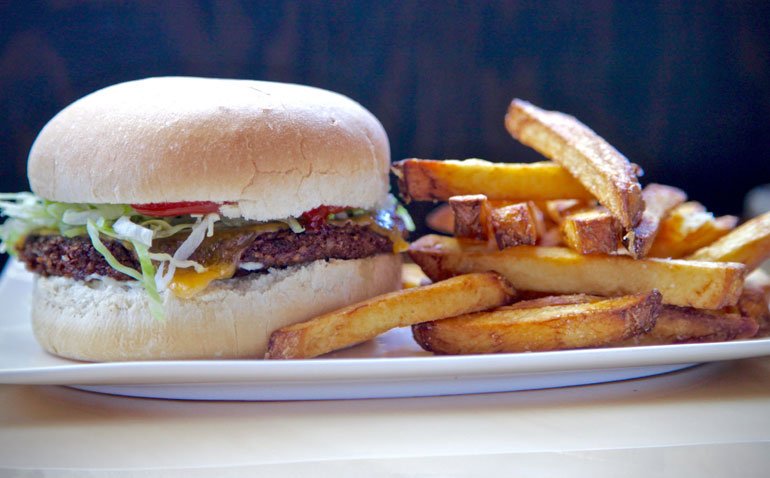 scoutmagazine's tweet photo. AWESOME THING WE ATE | The first taste of @ArborVancouver: https://t.co/XSzYrLPxB6 https://t.co/3ZYwnIxJr8