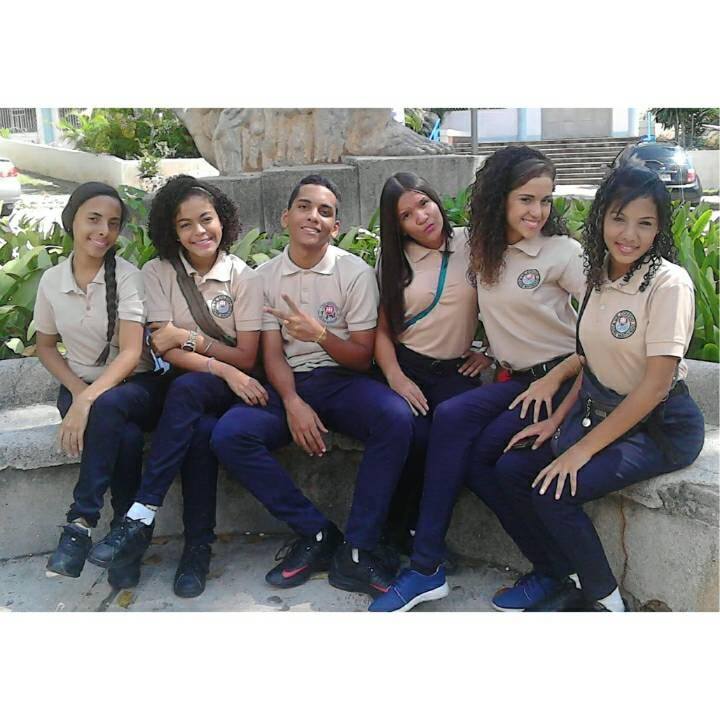 Edimar1705's tweet photo. Yaa Camisa Beige Mis Amores
4toooo https://t.co/QqAjZCG8WL