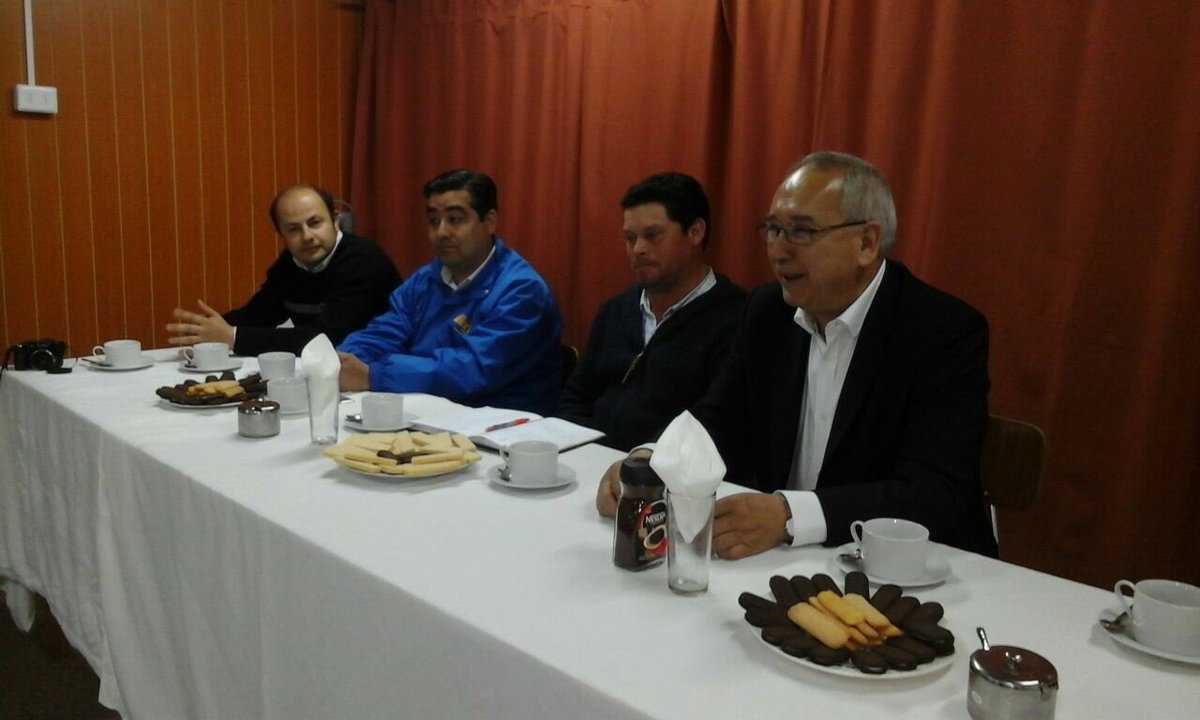 jaimebertin's tweet photo. Gracias a los vecinos de la Junta de vecinos de Baquedano por su apoyo #Bertin2016 #VotoBertin #Osorno https://t.co/q4HiV9BUIf