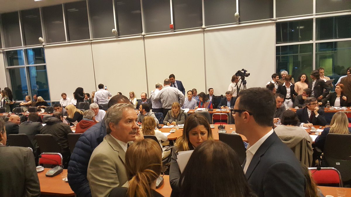 CaroGaillard's tweet photo. #Ahora en la #HCDN Reunión conjunta #Salud #LegPenal #Seguridad debatiendo sobre #CannabisMedicinal para ayudar a las madres y pacientes. https://t.co/bpPHZHLAfe