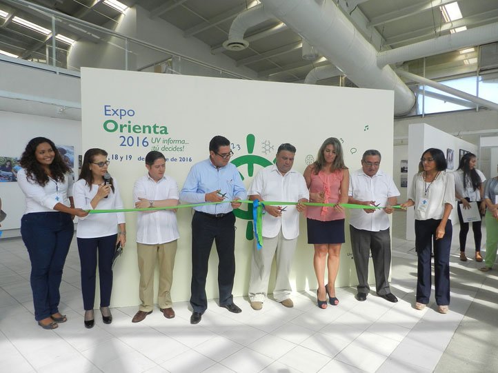 Estudiantes conocen oferta educativa de la UV
bit.ly/2dlNYR6