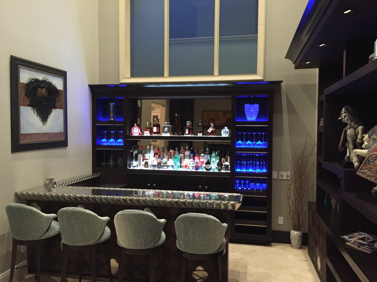 RealmofDesign's tweet image. Great job #ScottMcCombs #Pewter Bar #Countertop #metal #LasVegas #Kitchen #designchallenge #RealmofDesign #recycle #Malibu #Hollywood #ART