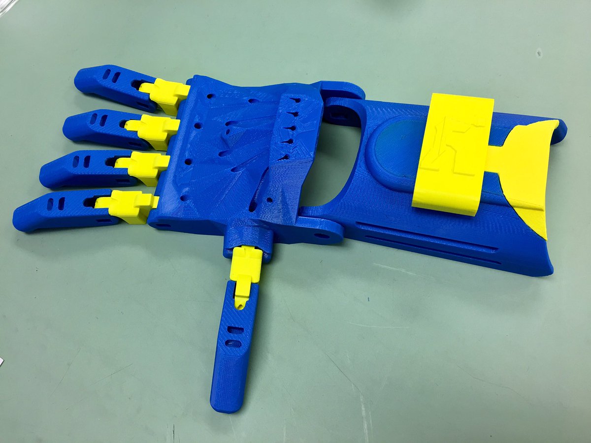 EngineersJc's tweet photo. The Steelmen hand!  @Mr_West_JTHS @JTHS_204 @3d_printers @Enablethefuture https://t.co/dlh01ch5Pq