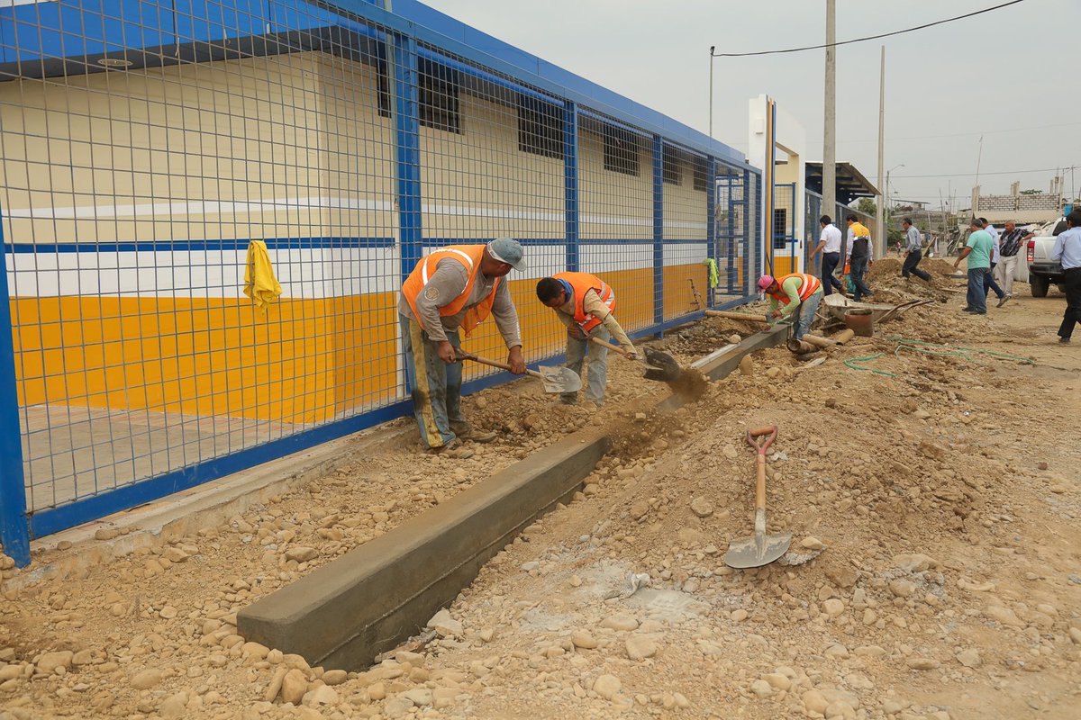 Con estos nuevos escenarios deportivos brindamos herramientas para impulsar la actividad física y mejorar el comercio. Estadio San José.