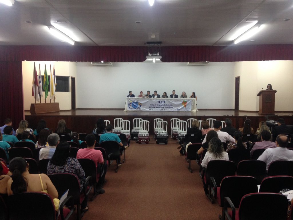 cidadepalmas's tweet photo. Começa agora no auditório do @CEULPULBRA, a abertura da 3° Feira de Ciência, Inovação e Tecnologia de Palmas #FECIT2016 https://t.co/PiNbYivxbY