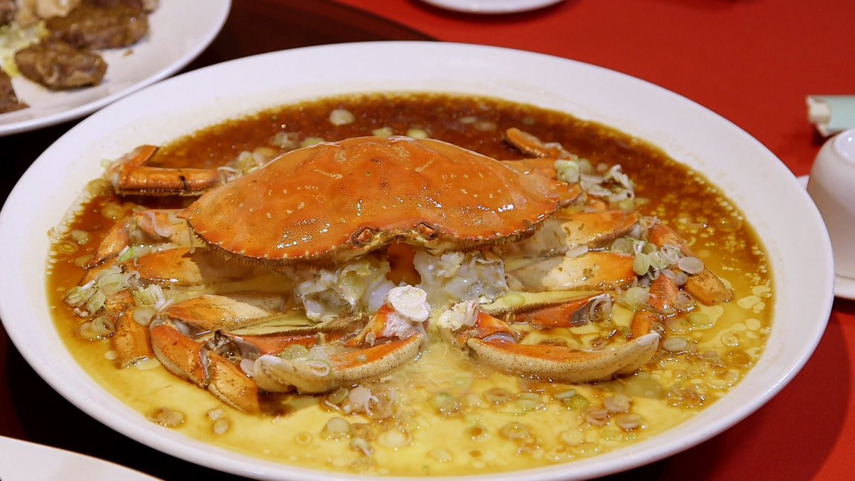 ConfuciusFoodie's tweet photo. Dish of the Day: Steamed Dungeness Crab on Egg Custard. #cooking #Chinesefood #foodie #crab https://t.co/GEh81nk84y