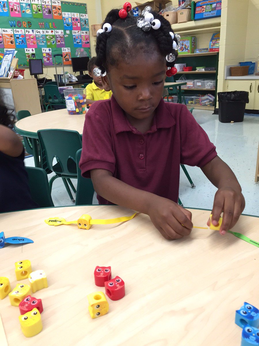 Livingston_sp's tweet photo. Star VPK4 program! VPK students using math manipulatives in centers. Setting the stage for SUCCESS! @principallearns @DuvalSchools https://t.co/wuXmUOhkHs
