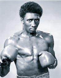 BoxingOTD's tweet image. "The Motor City Cobra/Hitman"
61-5-1 48 by KO
Rated at welterweight-cruiserweight
First to win titles in 5 divisions
Born #OnThisDay 1958