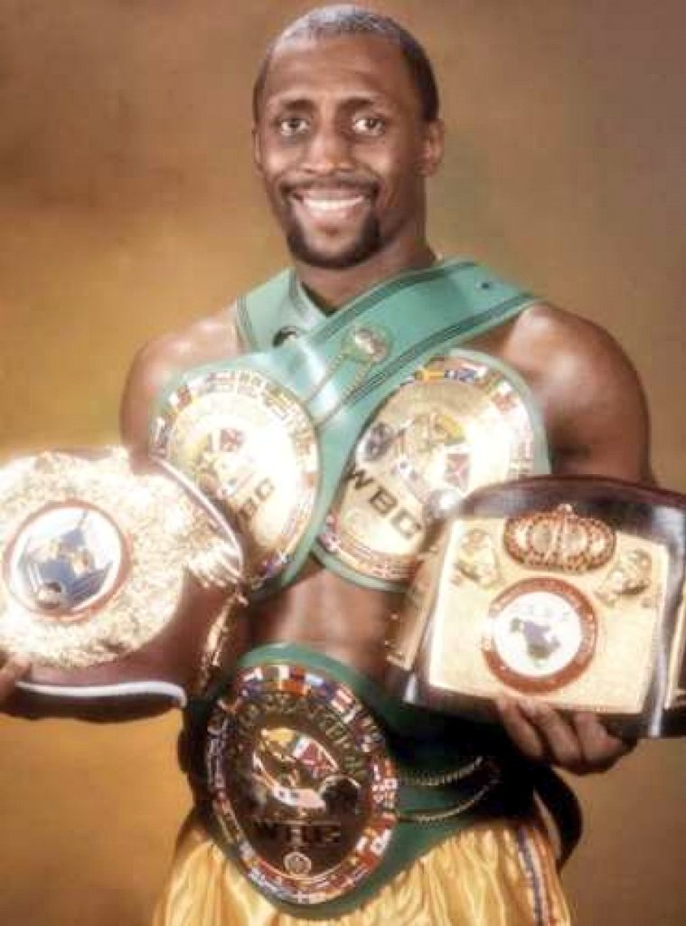 BoxingOTD's tweet image. "The Motor City Cobra/Hitman"
61-5-1 48 by KO
Rated at welterweight-cruiserweight
First to win titles in 5 divisions
Born #OnThisDay 1958