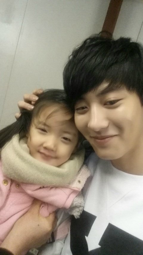 hot_pcy_pict's tweet photo. Daddy chanyeol is my type💞 https://t.co/iWflFtoxU1