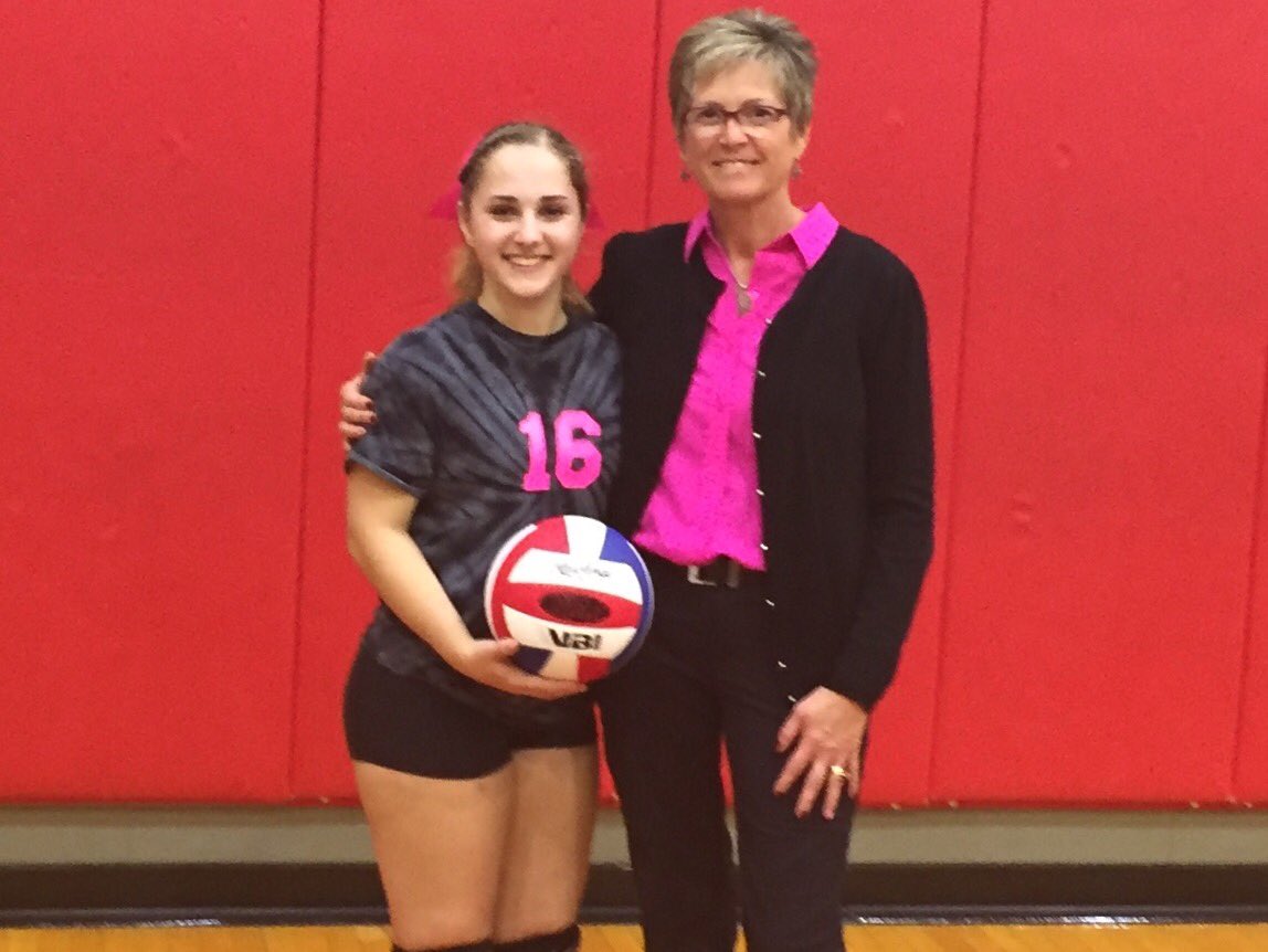 Jesster60's tweet photo. Congratulations to Jocelyn Foley for surpassing the 1000 career dig mark tonight. 1008 and counting! #defensivemachine https://t.co/l7rGHOnUMQ