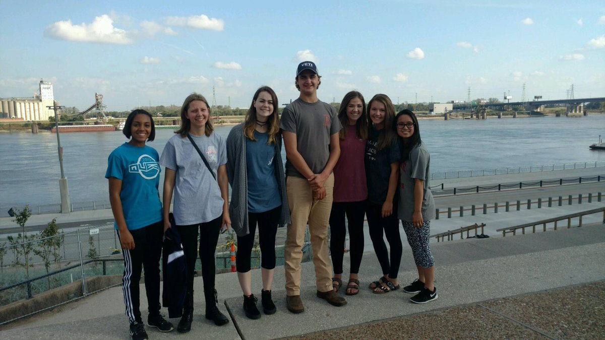 BeechFfa's tweet photo. Adventures in St. Louis https://t.co/3zSXPbsaBd