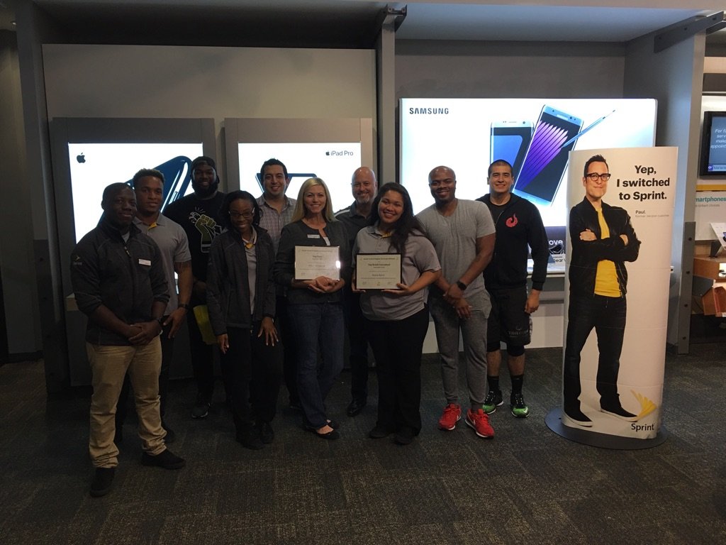 JonDBlitz's tweet photo. Incredible team! Best overall results in @SprintSCentral #Elmwoodrules @RickUrias #Goingforarepeat #Greatburgers https://t.co/8696svIvV9