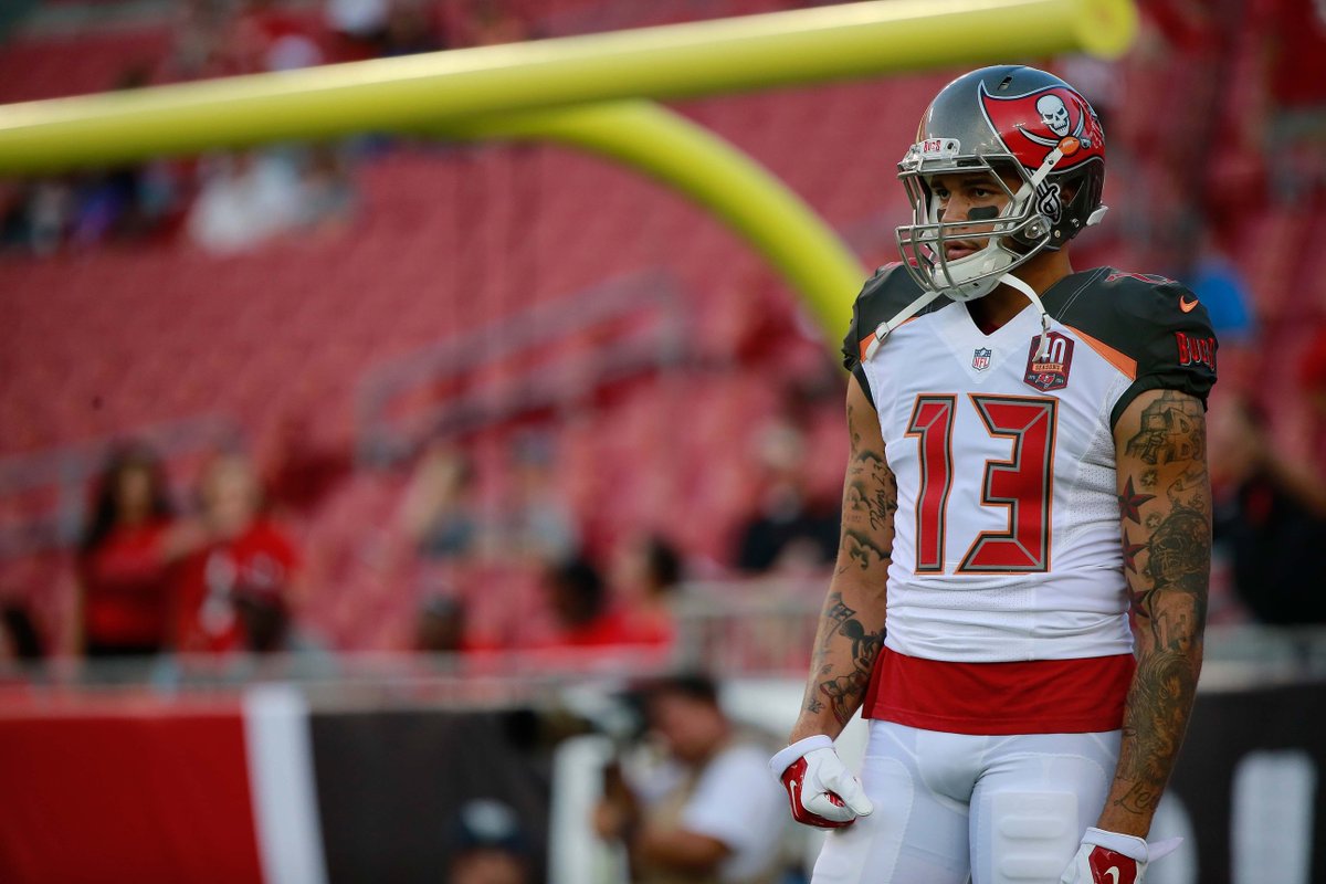 FantasySPORTalk's tweet photo. "Do everything that you can to get him on your team" https://t.co/rVD6D269mw https://t.co/84JzlxEWk9