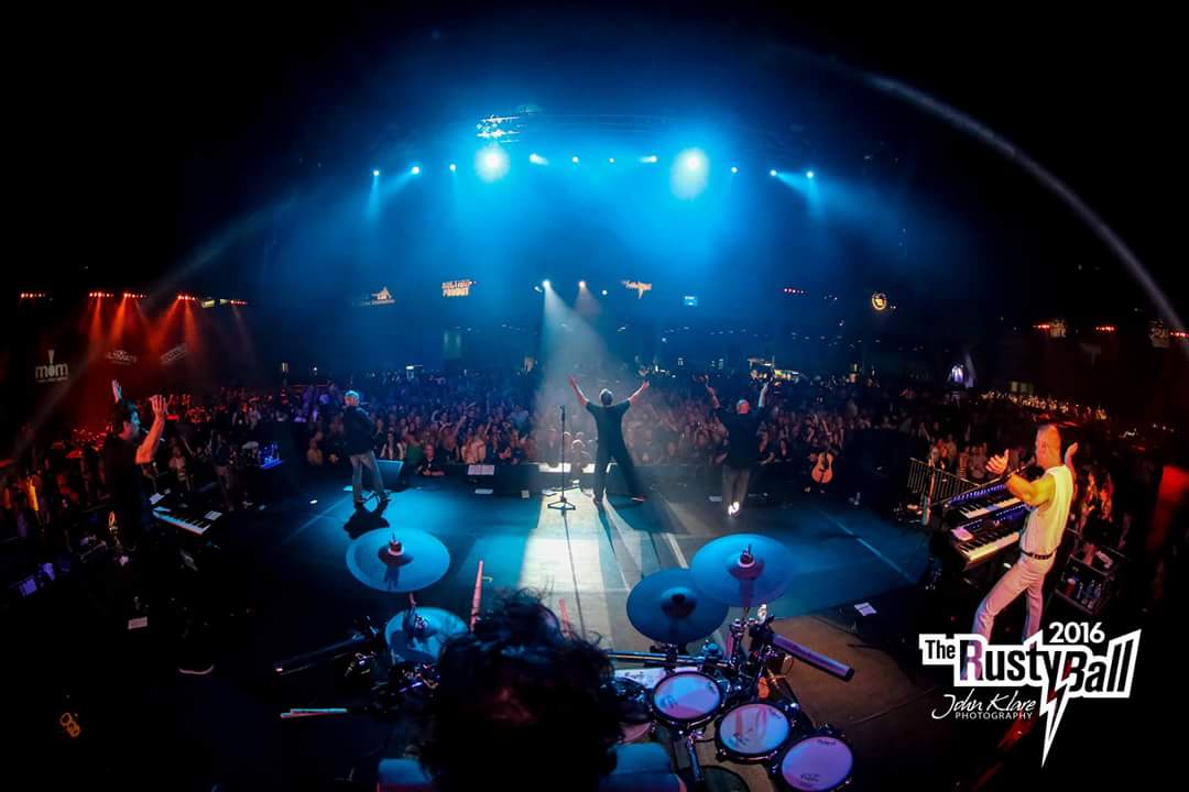 TheRustyBall's tweet image. Awesome crowd = awesome night @TheRustyBall we do this for you and the community