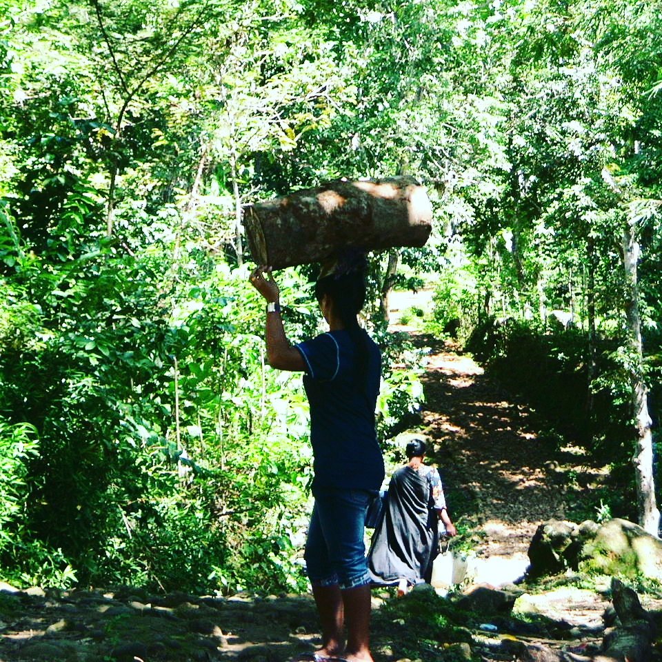 #ammatoa 
#traditionalvillage 
#kajangtribe #tourguide 
Ammatoa community village where peoples wear black clothes.