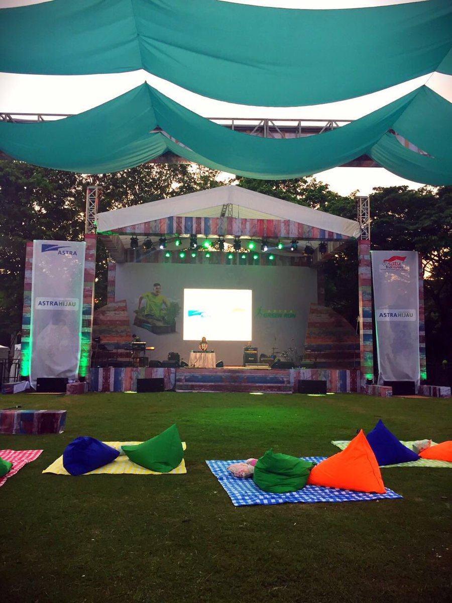 AbsoluteEOjkt's tweet image. Yes, you can definitely sit with us. Design for @SATU_Indonesia #AstraGreenRun #Astra60 by #JavaExpoProject #AbsoluteEO