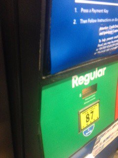 innique's tweet photo. @IMPD_News suspect skimmer at I70 and Post Road, why is the decal bubbling?  Pump 7.Two people just watching?  Mobile Station. https://t.co/lcQYvsXKKp