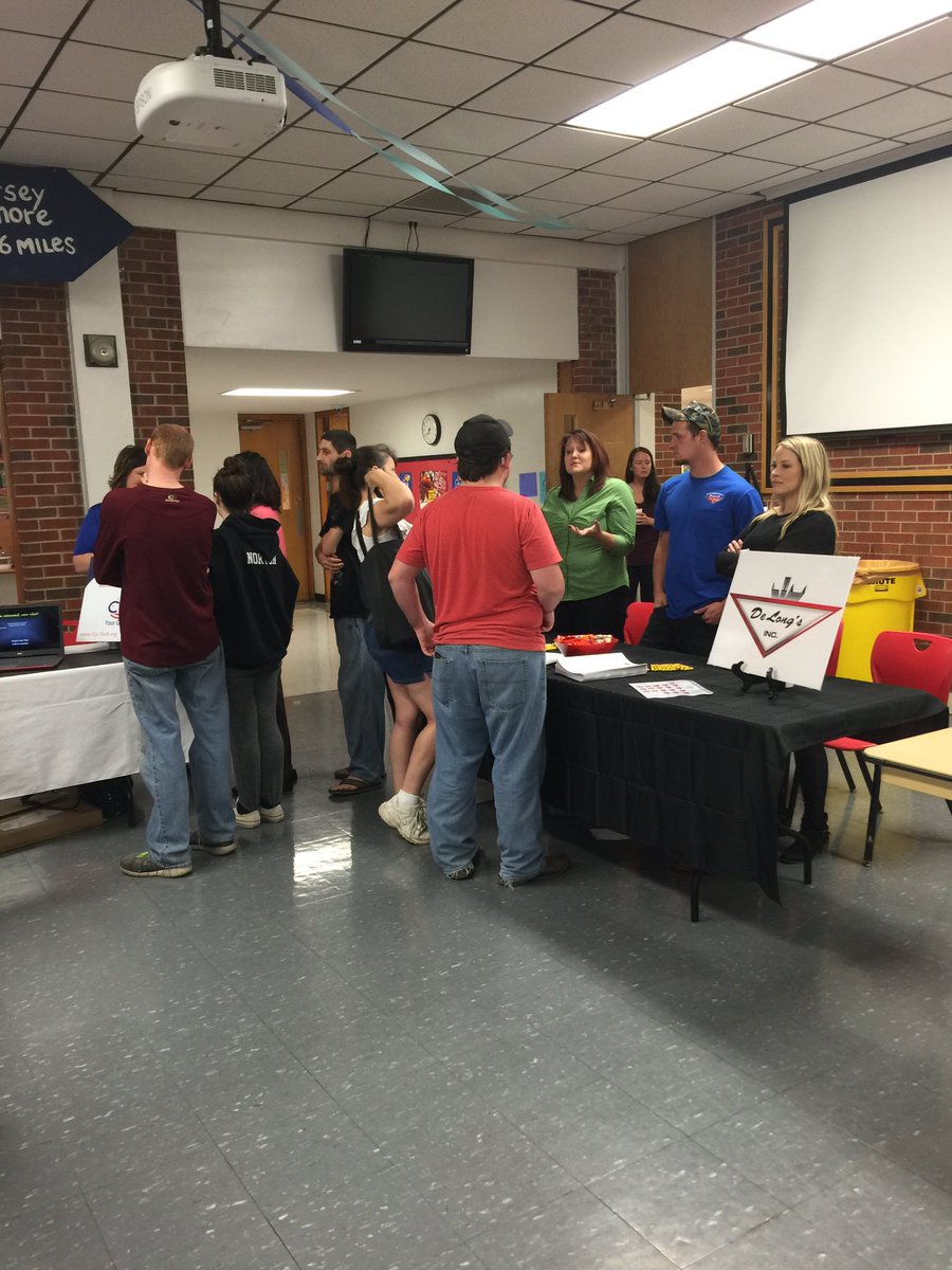 missybonnot's tweet photo. Great turnout at the Industry Career Fair! #JCShines #growJCMO #JCJobs https://t.co/wJCMh13ndG