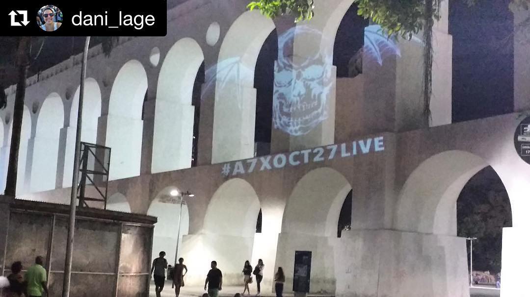 avngdsvnfldnews's tweet photo. New #Deathbat projection with #A7XOCT27LIVE on it at the Arcos da Lapa in Rio. https://t.co/BjBhx9kWlc #AvengedSevenfold #A7X #A7Xworldwide https://t.co/9l0QsizSJ7