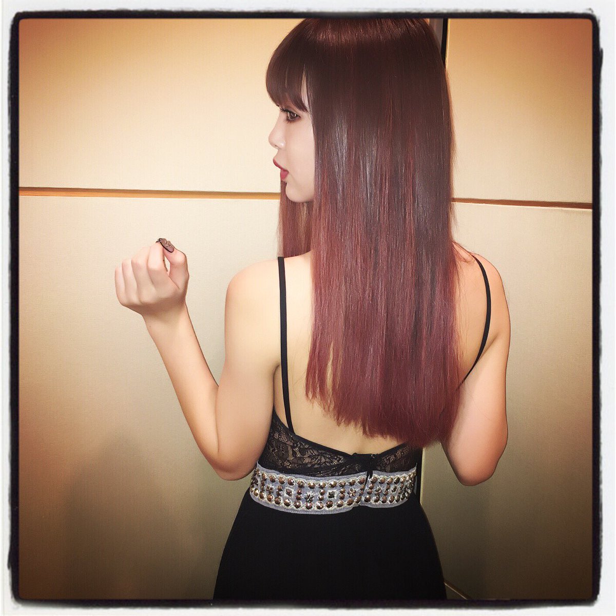0220nicole's tweet photo. 今日は朝からTHE KISSの発表会見でした🌃✨ドレスを着ておとなっぽく👠

ペアリングとか付けるの夢だな〜🌙
THE KISSさんとコラボもする事も
決まり11月頃にお知らせもするよ☺️

カップルみんな幸せになーれ✨✨
わたしも幸せなーれ✨✨ https://t.co/hBlrkAbqzA