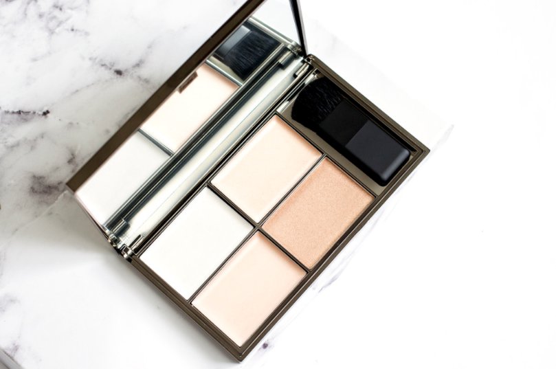 steph_smith100's tweet image. Four lovely highlighters for £10?! Check out the @SleekMakeUP Precious Metals #palette: bit.ly/2e8oYet  #bbloggers #fblchat