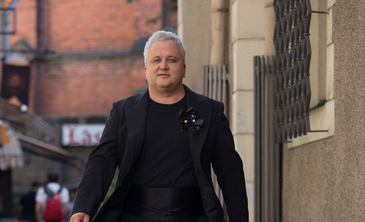 Ciklā “Dzimuši Latvijā” ar solo koncertu Dzintaru koncertzālē uzstāsies kontrtenors Sergejs Jēgers

figaro.lv/cikla-dzimusi-…