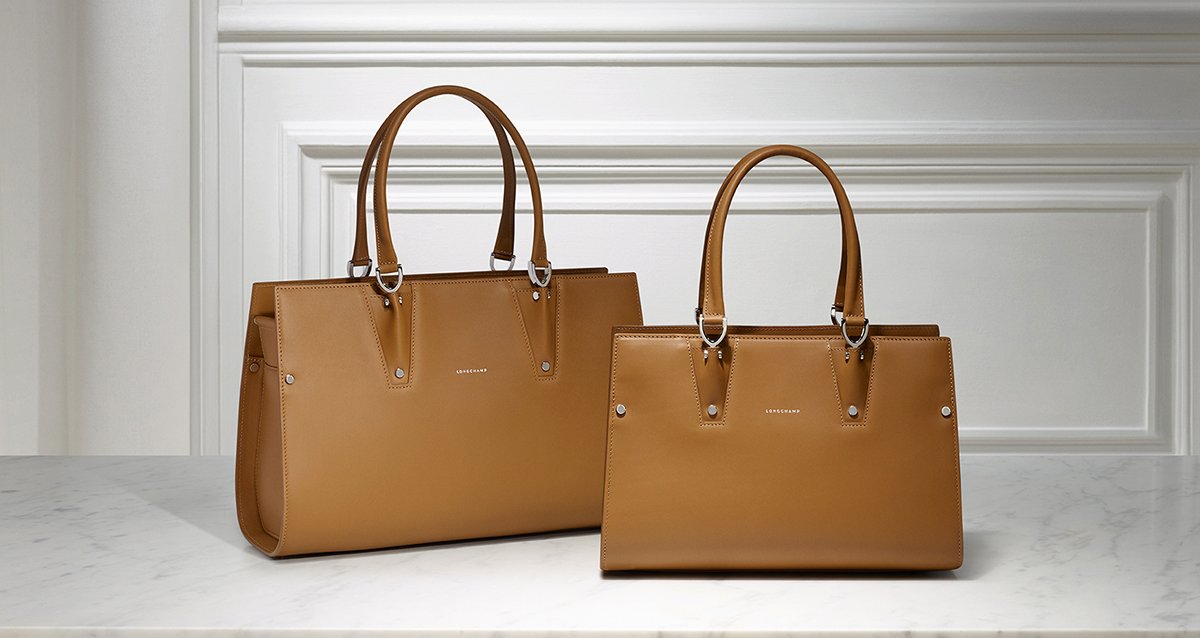 Longchamp_JP's tweet photo. パリ プルミエをご紹介。シックでタイムレスなマストハブアイテム。
#LongchampParisPremier #ParisPremierBag https://t.co/e834uOrNgk