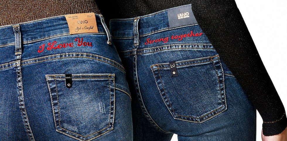 martidamelio's tweet photo. Dillo con i #jeans! #LiuJo #MyYounique #DIY #IoDonna  https://t.co/CqBczUhv3d https://t.co/LJFWzldSj1