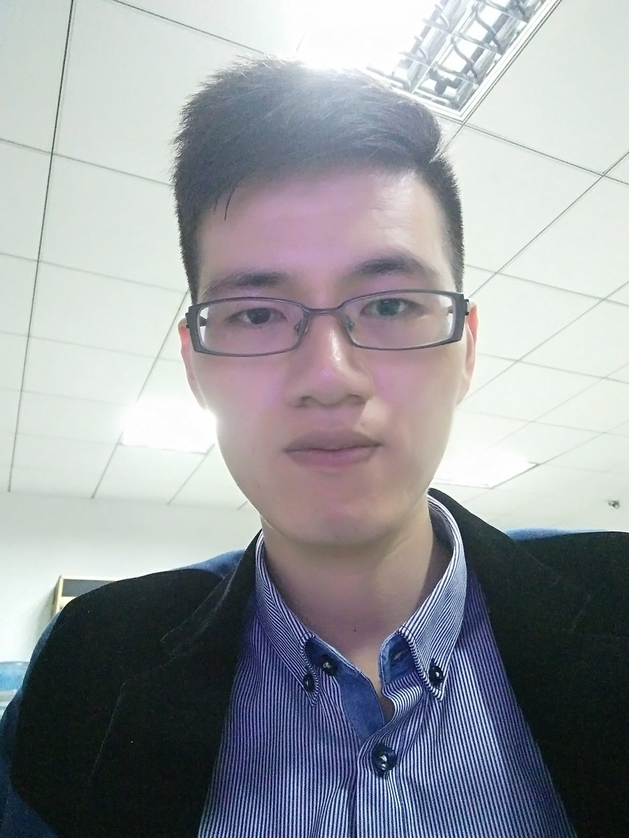 stcloud22's tweet photo. My colleague said my new haircut is ugly https://t.co/2TP46H4XQG