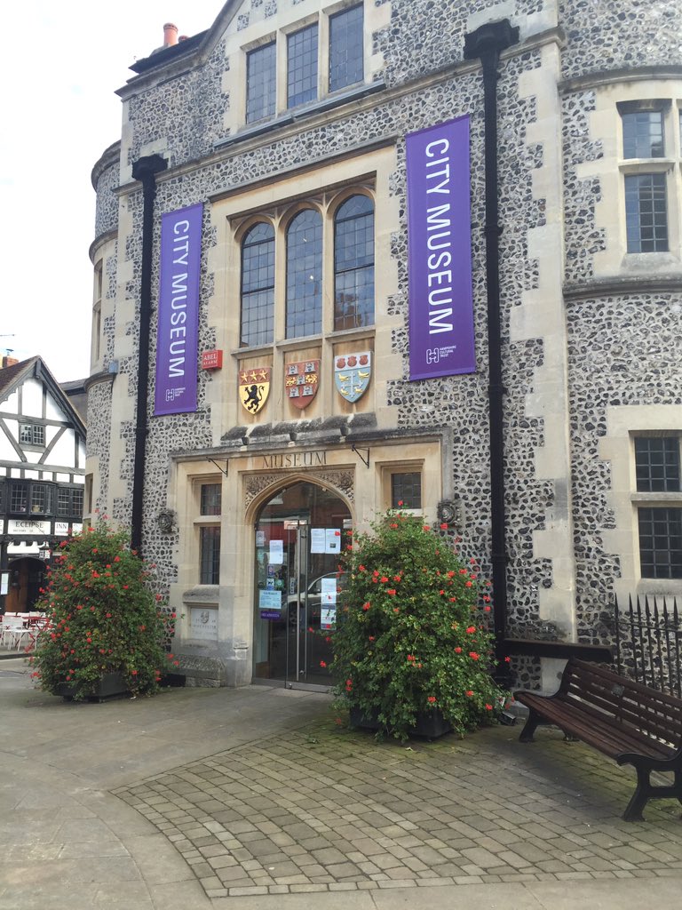 choc_truffle_'s tweet photo. I've a pop up shop this opening this weekend at Winchester museum. Check it out for some Xmas ideas! #Winchester https://t.co/tZ4YM9fvLr