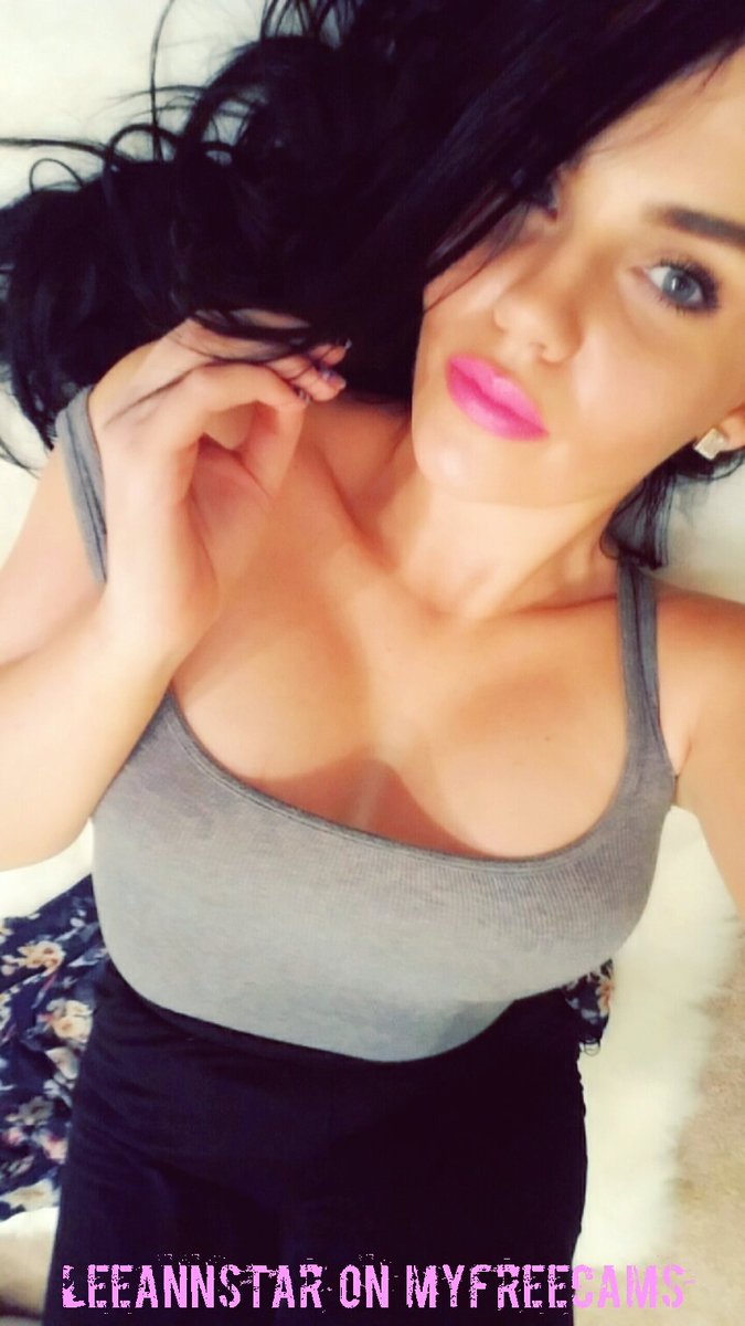 Explicittity's tweet image. Meet my friend, cam model ,physical medium, beauty and fashion blogger.
LeeAnnStar @LeeAnnStar23