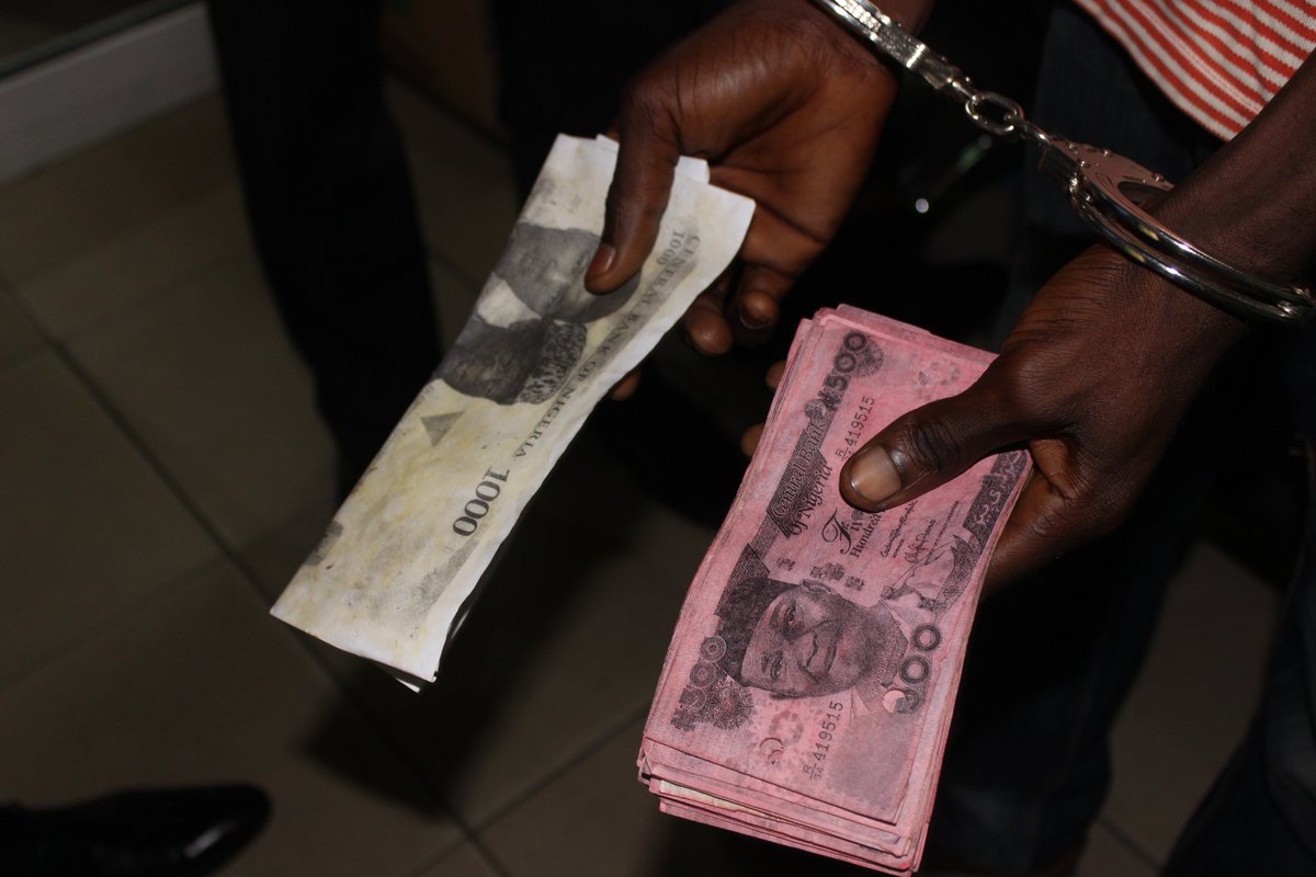 Fake Currency Notes: Rivers Police Nabs Fraudsters facebook.com/RiversNPF/post… <a href="/peacetalk/">Anti-Cult Lessons In Nigeria</a> <a href="/lindaikeji/">Linda Ikeji Blog</a> <a href="/SaharaReporters/">Sahara Reporters</a> <a href="/naijcom/">SportsNation</a> <a href="/cenbank/">Central Bank of Nigeria</a> #Police