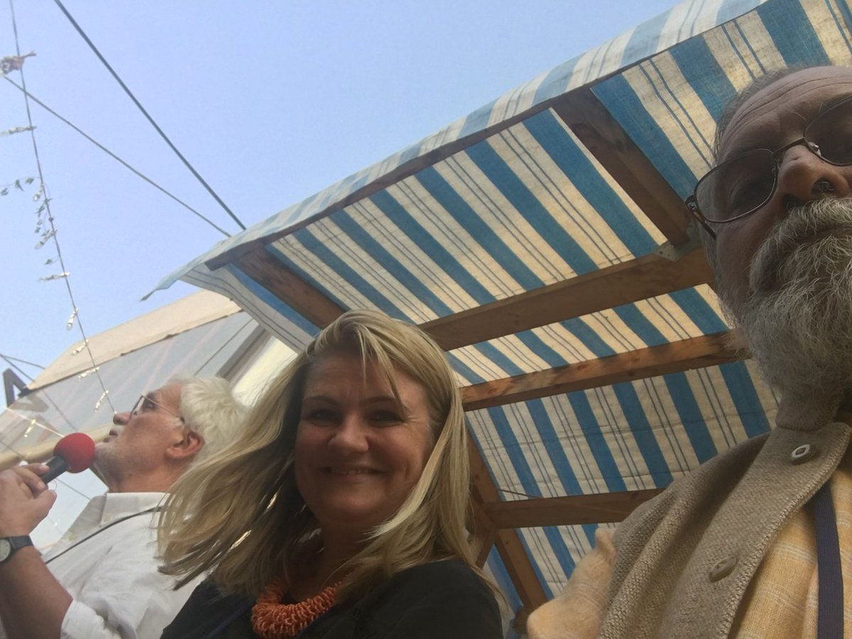 anilgb's tweet photo. Prof manzini, design guru, louse, six exchange, U.K., I share our perceptions of #bibil base #seoulfif2016 https://t.co/MRsYCxFtrk