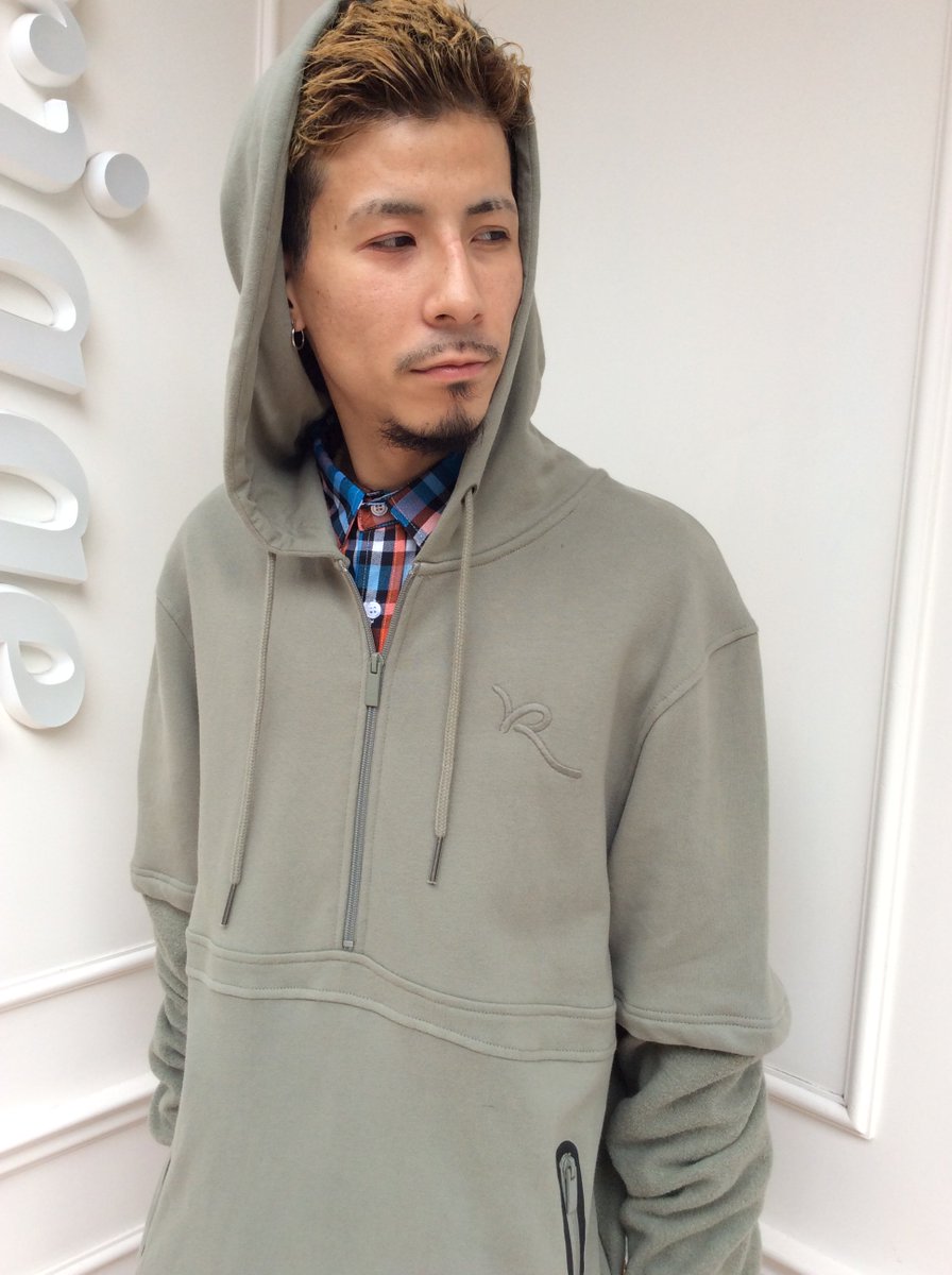 4real 旧ネスタ原宿 夕方になると日が落ちて少し肌寒くなってくるので シャツに プラス Rocawear Hood 10 800 Tax の重ね着で暖かくして 新作 コーデ メンズ ストリート ファッション セレクト 原宿 4real Hood パーカー 重ね着 4real 旧ネスタ原宿 夕方になると日が落ちて少し肌寒くなってくるので シャツに プラス Rocawear Hood 10 800 Tax の重ね着で暖かくして 新作 コーデ メンズ ストリート ファッション セレクト 原宿 4real Hood パーカー 重ね着