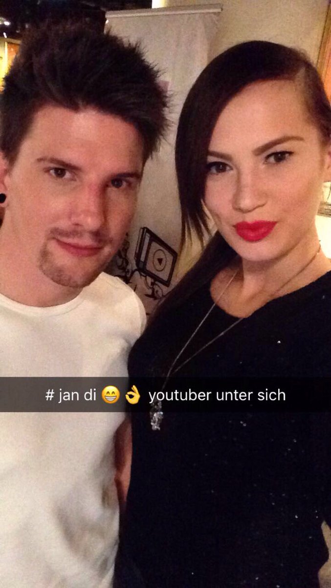 medfreak_'s tweet photo. #ThisIsHardRock#geilerabendgeileleute#youtubefamily https://t.co/l4BlTESZrM